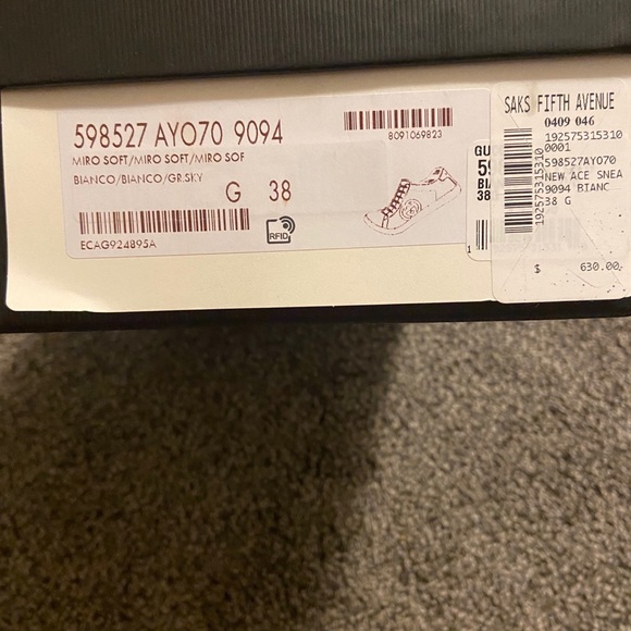 Authentic Gucci Sneakers - Picture 4 of 4